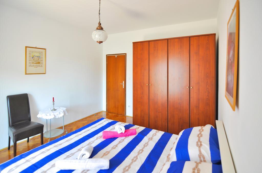 Poolside Paradise - A Hidden Gem In Split Exterior foto